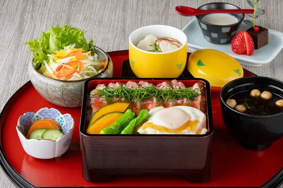 国産牛ステーキ重