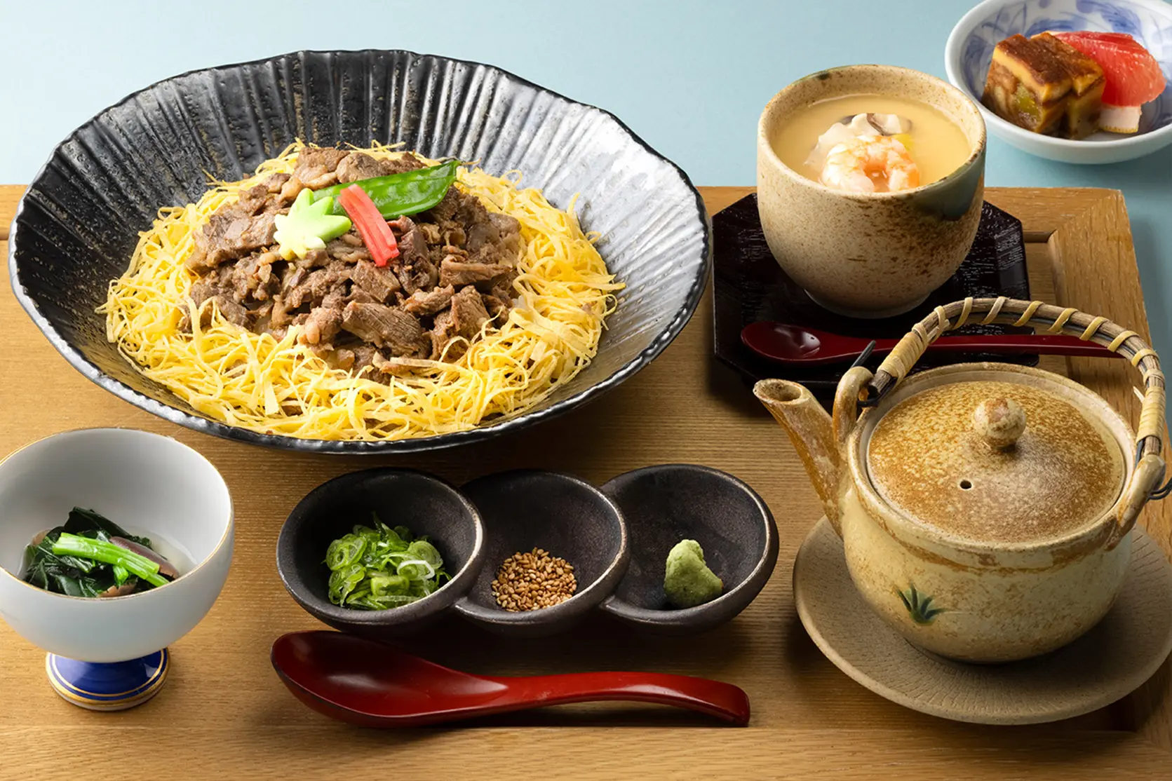 [平日限定]国産⽜時⾬煮のひつまぶし御膳