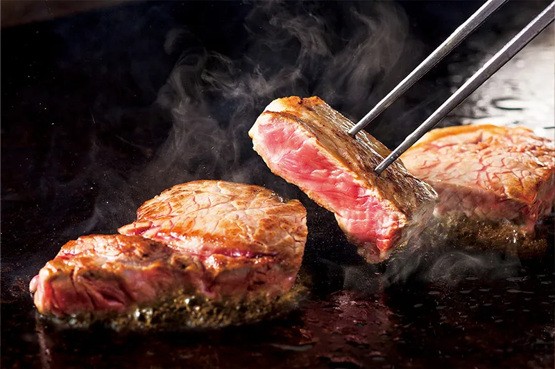 【土･日･祝日】牛肉のステーキ