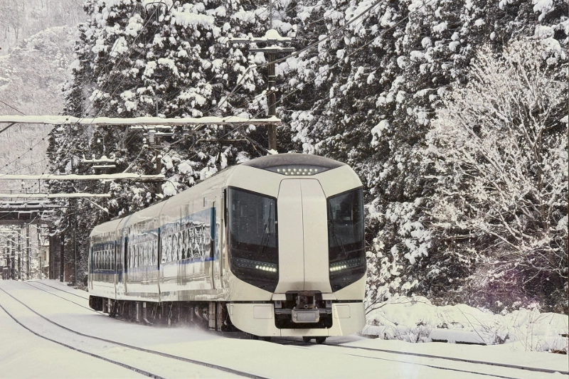 東武鉄道のある風景 最優秀賞「雪のリバティ」