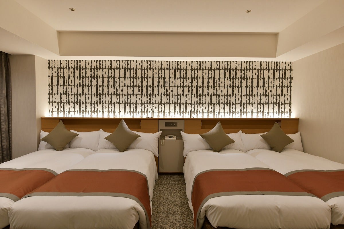 コーナーハリウッドフォース4