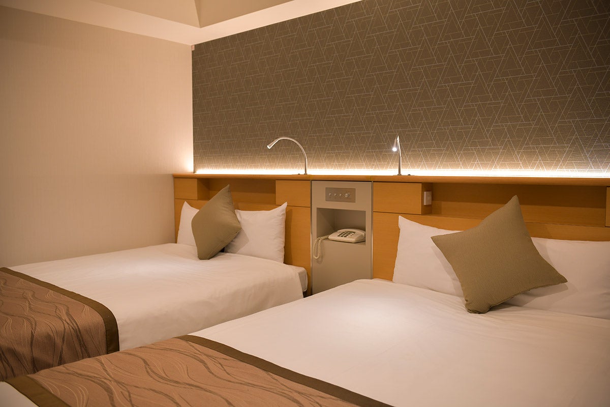 デラックスツイン4