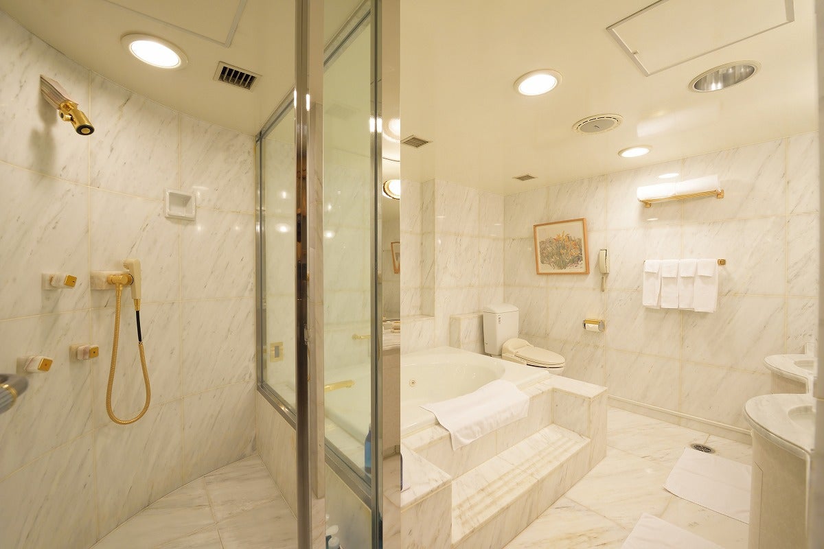 スイートルーム4