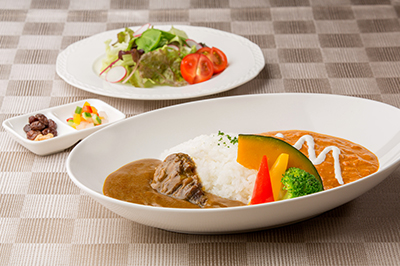 2種類のあいがけカレー