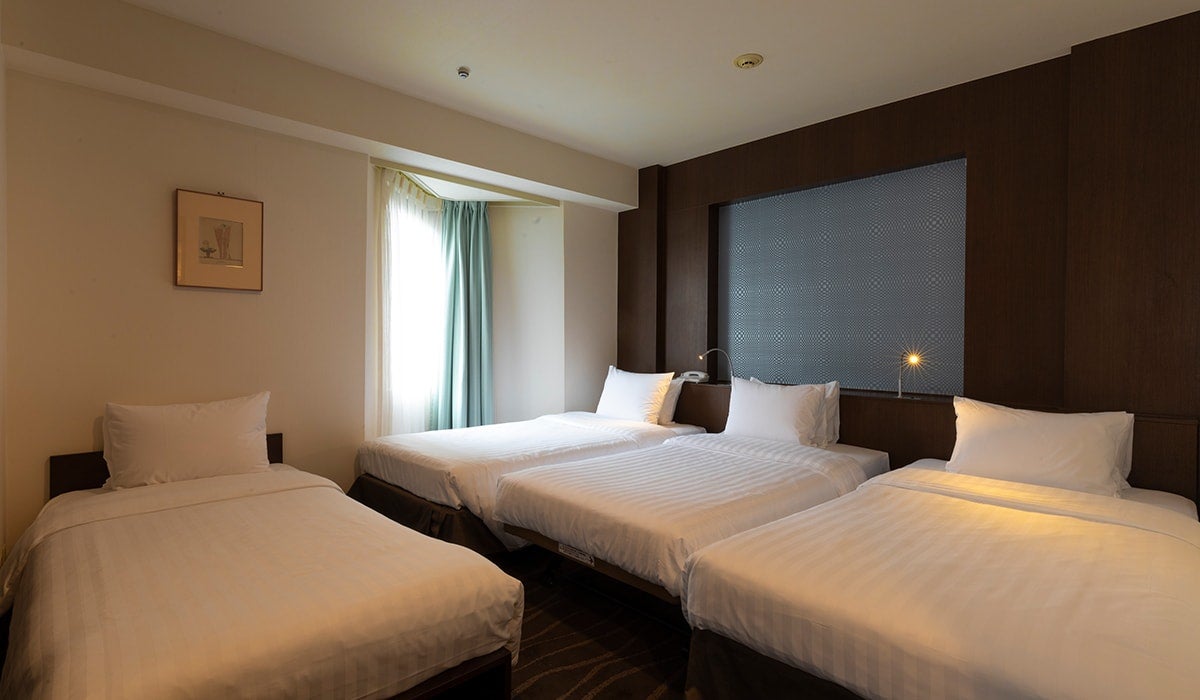 デラックスツイン4