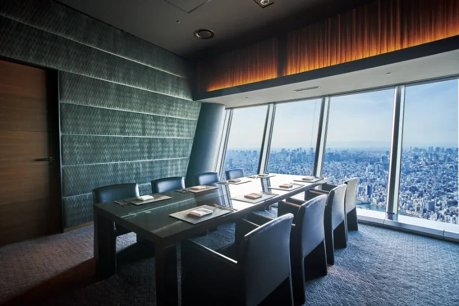 GRAND ROOM