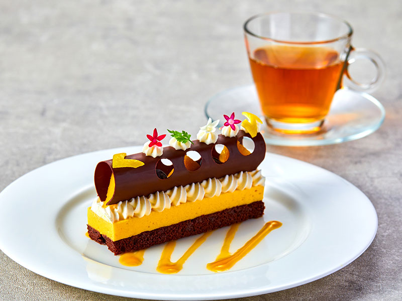チョコレートとマンゴーのLRTケーキ オリジナルブレンドティー苺香（まいか）付き